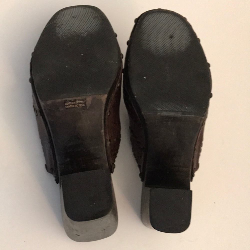 Jack Rogers Ali Tooled Leather Clogs - Picture 6 of 7